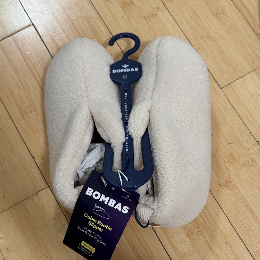Bombas Soft Cream Bootie Slippers